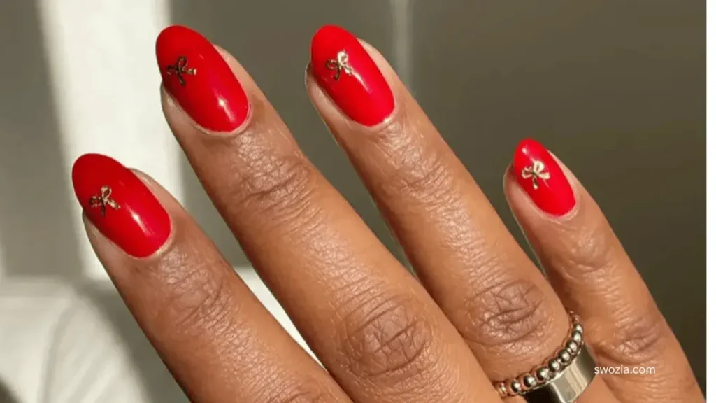 Expressing Holiday Spirit Through Nail Art